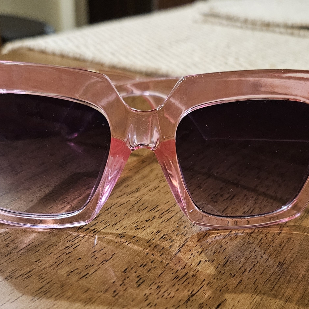 Chic Pink Square Sunglasses